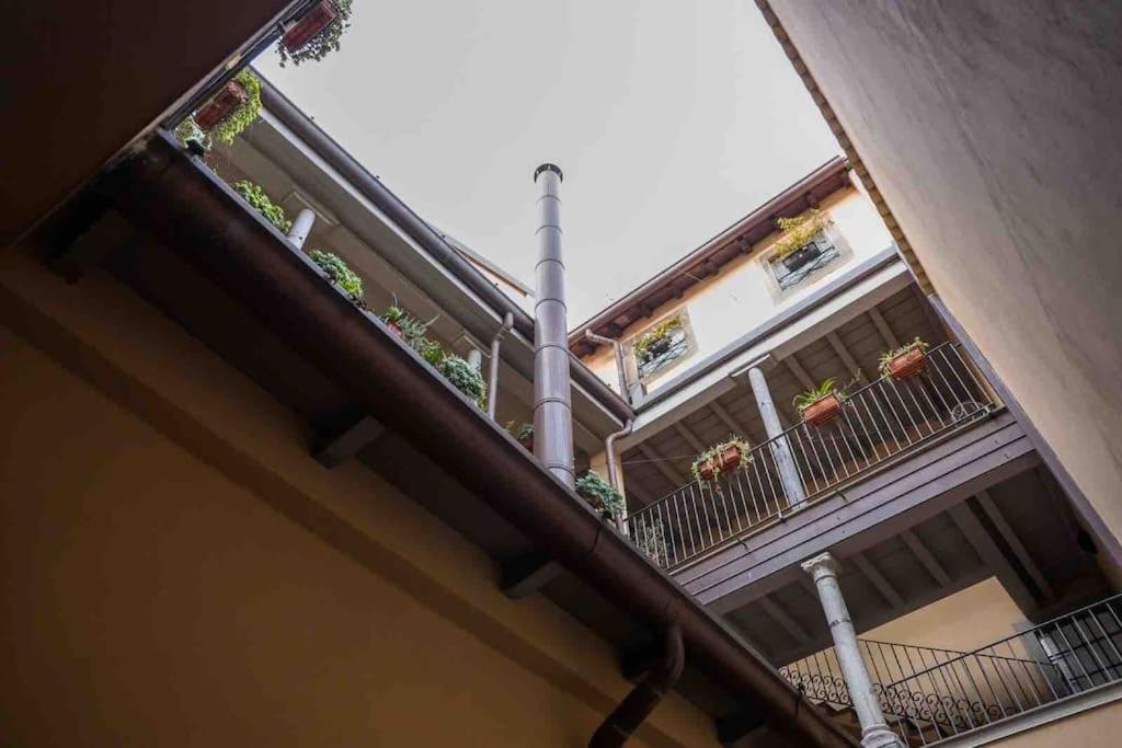 Bergamo 5 Stelle Apartment Bagian luar foto